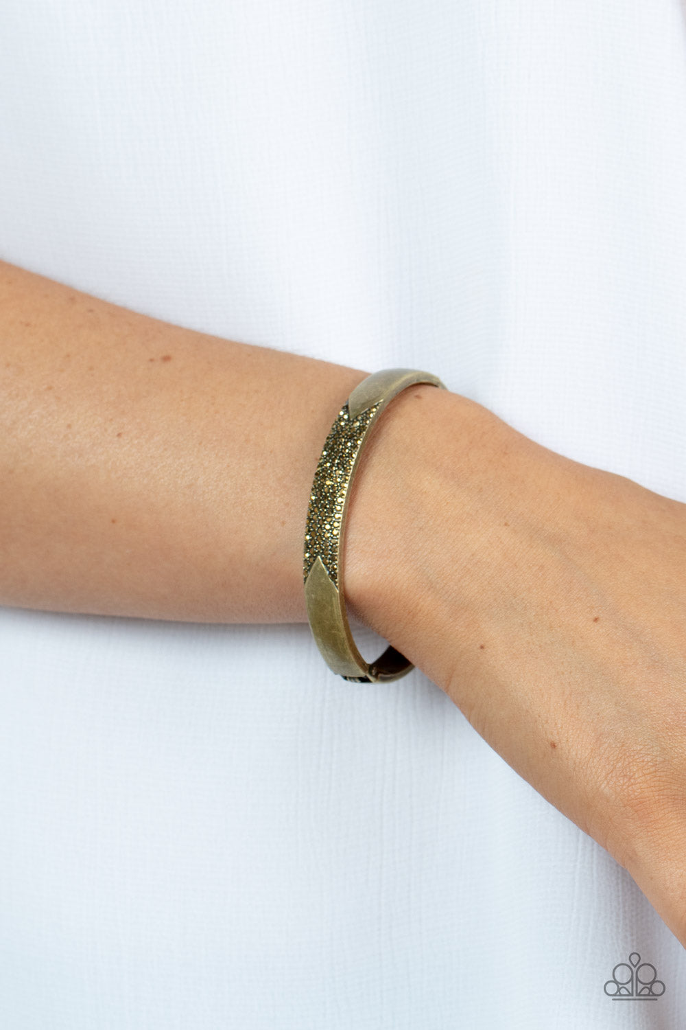 Radiant Edge - Brass Bracelet