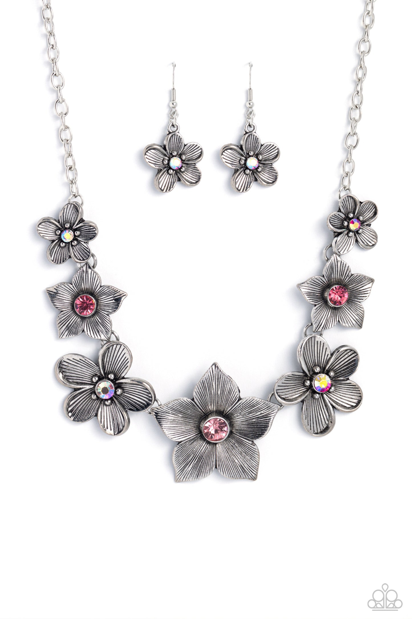 Free FLORAL - Pink Necklace