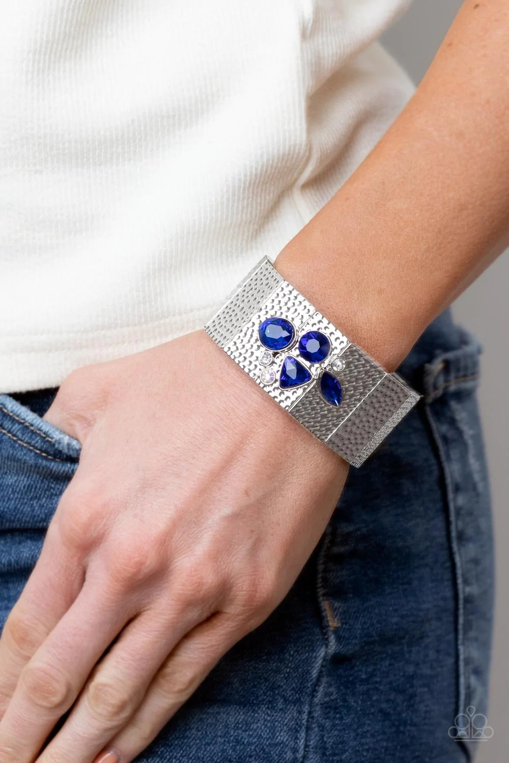 Flickering Fortune - Blue Braclet